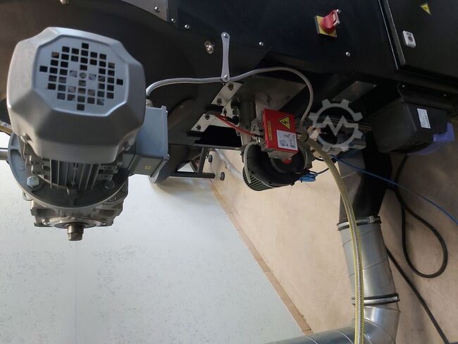 7024866.1651068841__