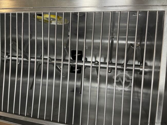 7673576-2.1667387714__